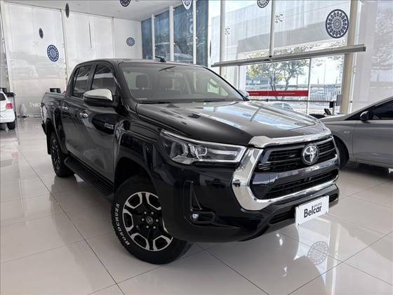 TOYOTA HILUX 2.8 D-4D TURBO DIESEL CD SRX 4X4 AUTOMÁTICO